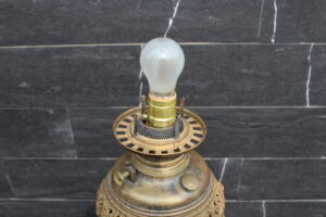 Ancienne lampe banquet électrifier